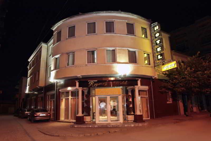 Hotel Regency Корча Экстерьер фото